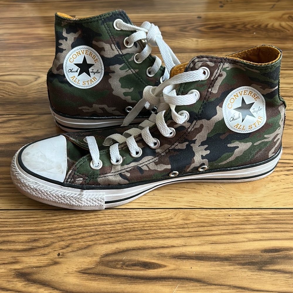 Limited Edition Army Converse